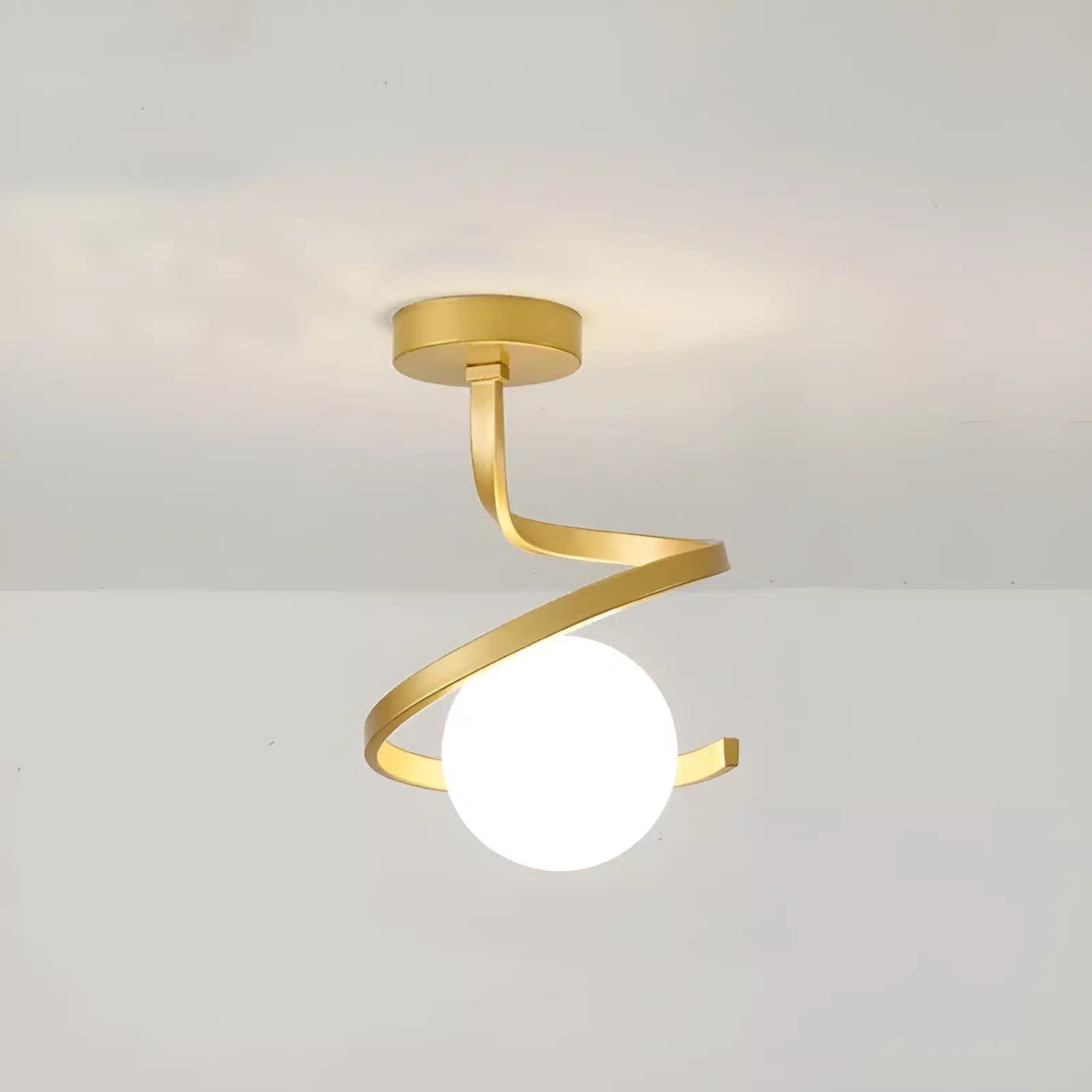 Plafonnier LED en globe de verre style Nordique pour salon - Luminenza - Doré