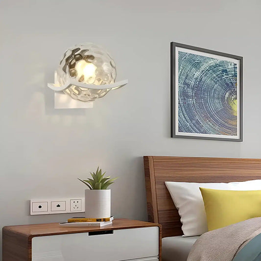 Applique Murale Moderne en Métal – Éclairage Fonctionnel et Élégant