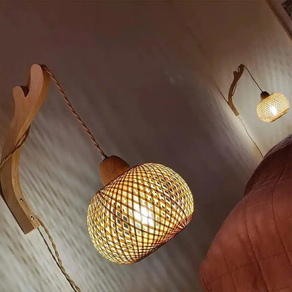 Applique Murale en Rotin Naturel - Luminaire Décoratif Tissé à la Main