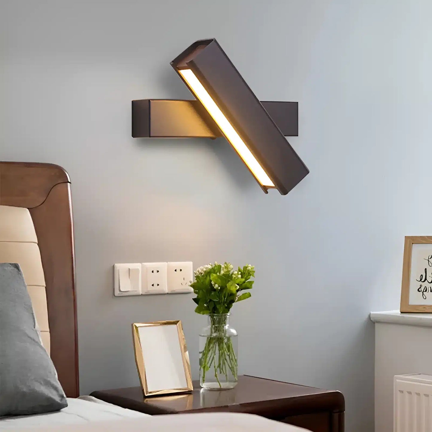 Applique murale LED en forme de barre pivotante pour chambre