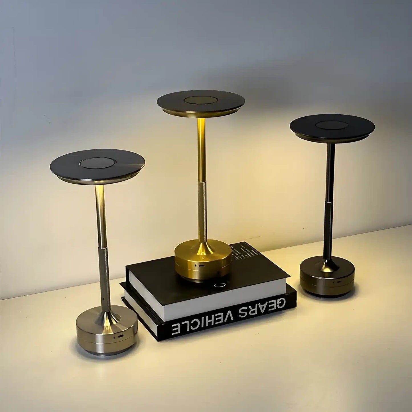 Lampe pilier métallique LED tactile pour chambre