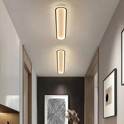 Plafonnier LED au design moderne doré et noir avec des lumières variables