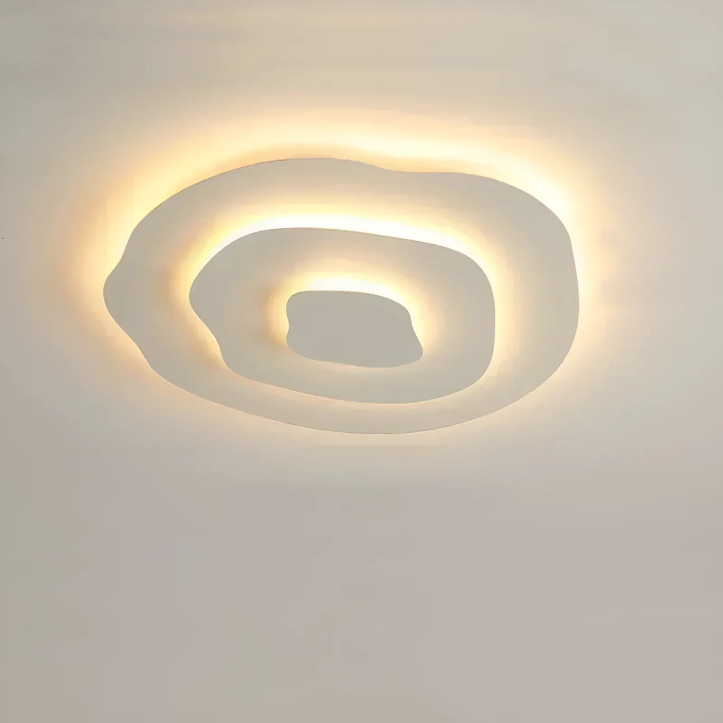 Plafonnier LED en forme de série d'éclats asymétriques pour chambre