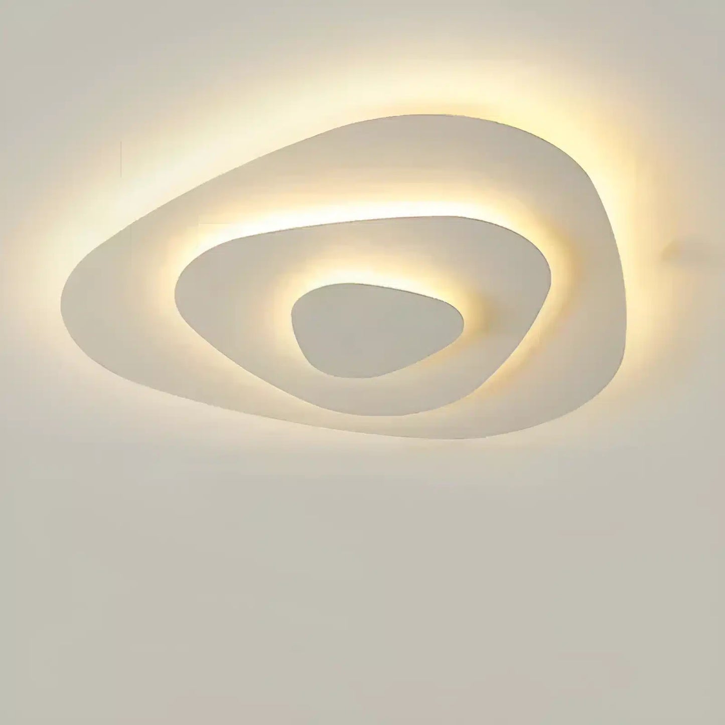 Plafonnier LED en forme de série d'éclats asymétriques pour chambre