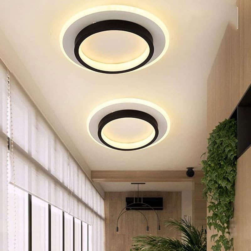 Plafonnier LED au design moderne en forme ronde pour un salon
