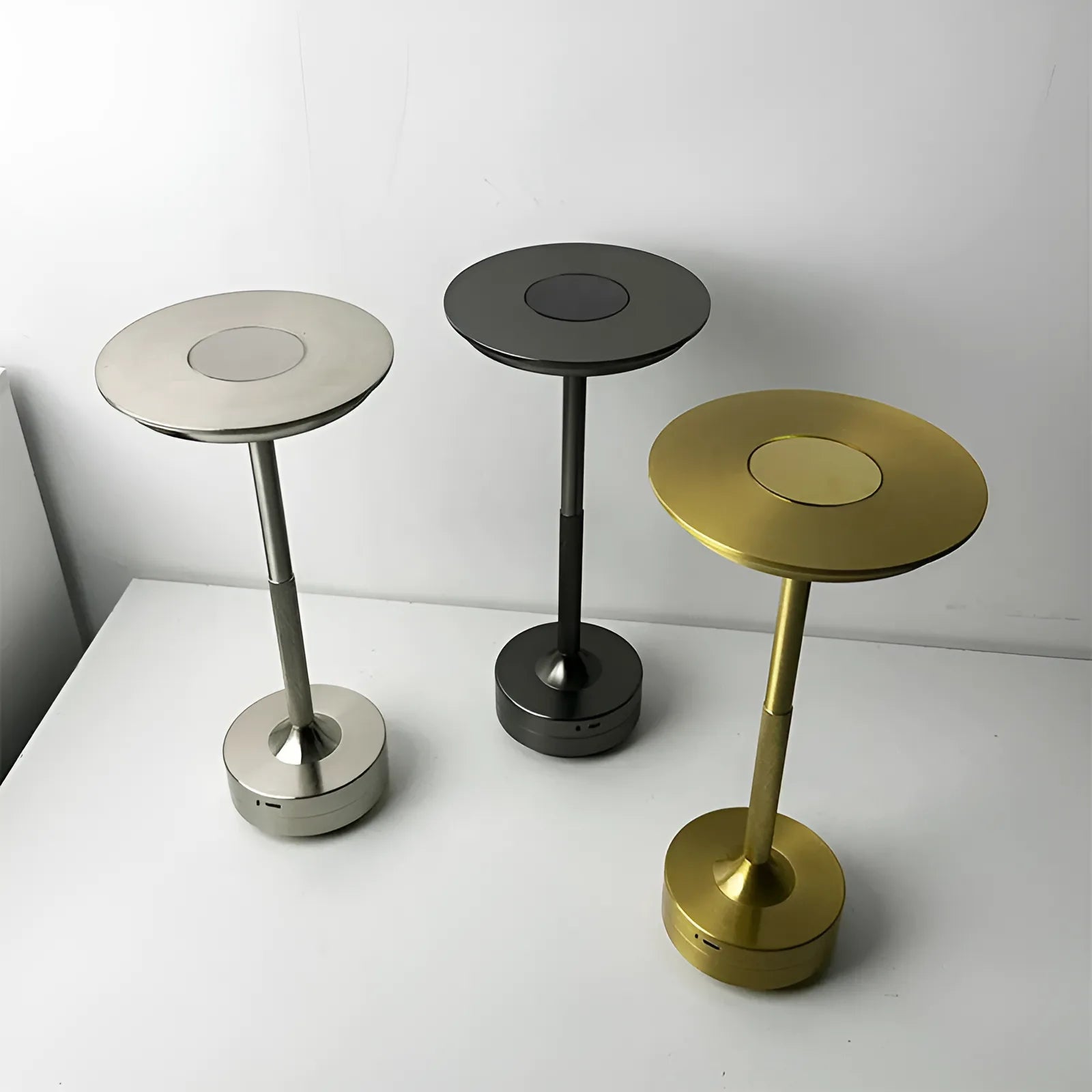 Lampe pilier métallique LED tactile pour chambre - Luminenza - Noir